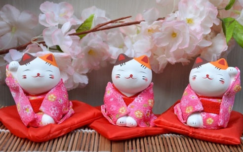 Mini cute Japanese kimono lucky cat decoration car decoration