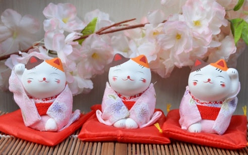 Mini cute Japanese kimono lucky cat decoration car decoration