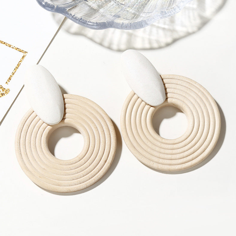 Wooden thread round hoop earrings