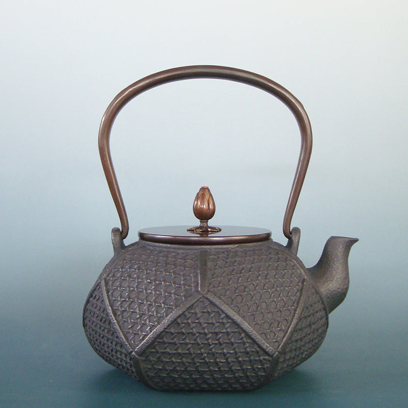 Crafts cast iron pot