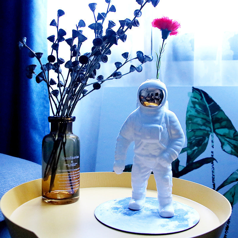 Astronaut Vase