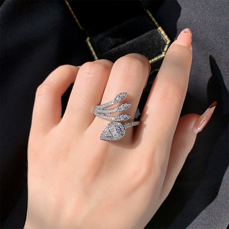 Creative Leaves Zircon Ring Fashion