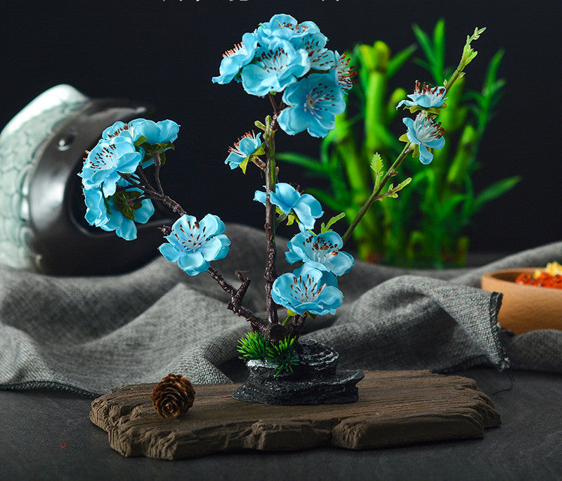 Creative Small Ornaments With Decorative Flowers and Plants