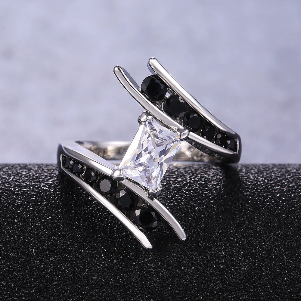 Creative Styling Personality Ladies Ring Exquisitely Inlaid Zircon Party Ring