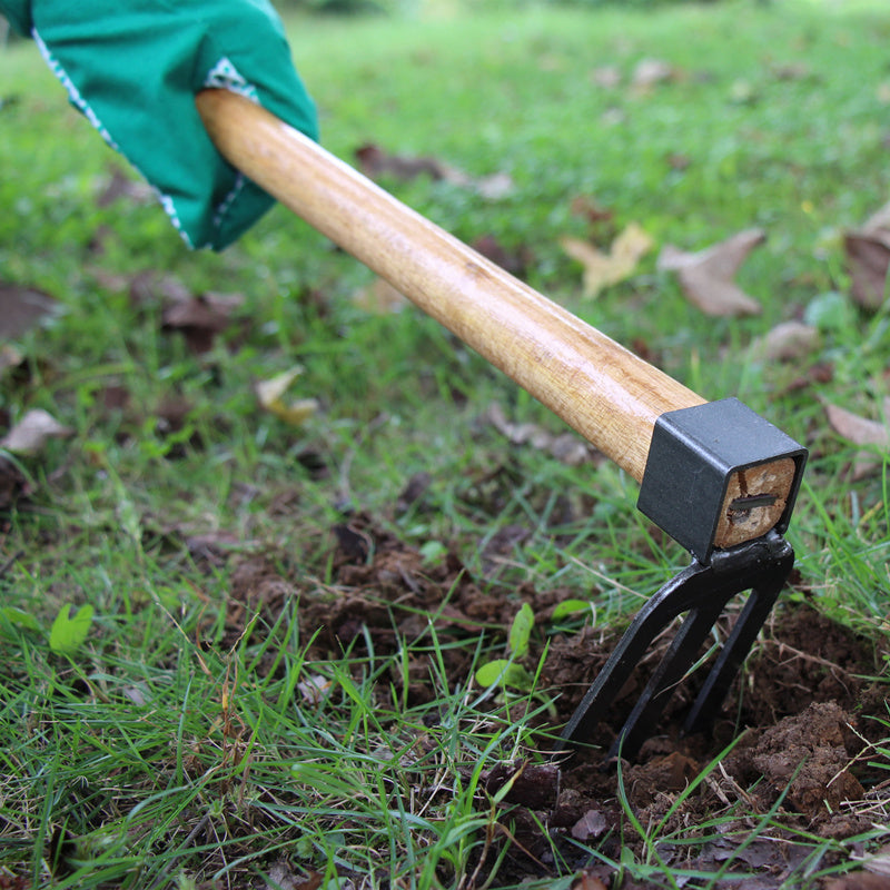 Small artifact with household agricultural hoe tools