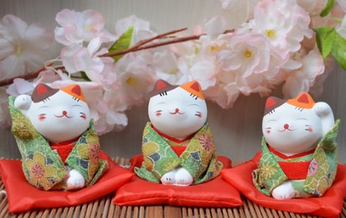 Mini cute Japanese kimono lucky cat decoration car decoration