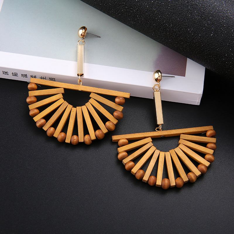 Wooden round earrings