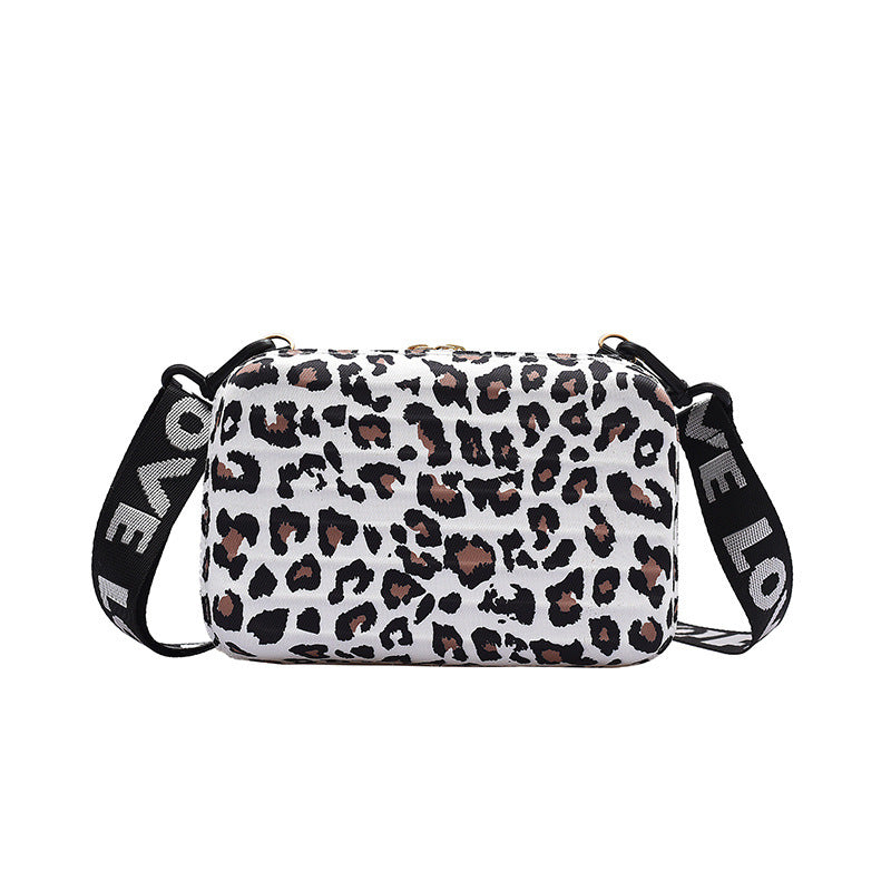 Women's shoulder bag