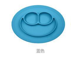 Children's meal pad with silicone smiling face plate