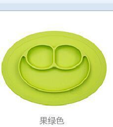 Children's meal pad with silicone smiling face plate