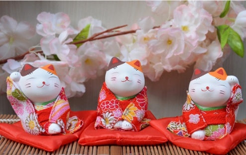 Mini cute Japanese kimono lucky cat decoration car decoration