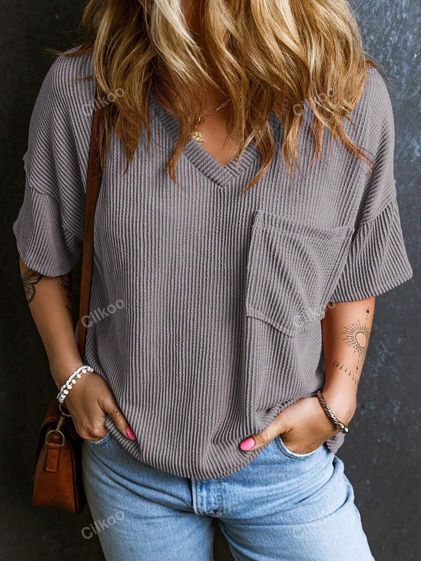 Two-tone Pocket Short Sleeve V-neck Top