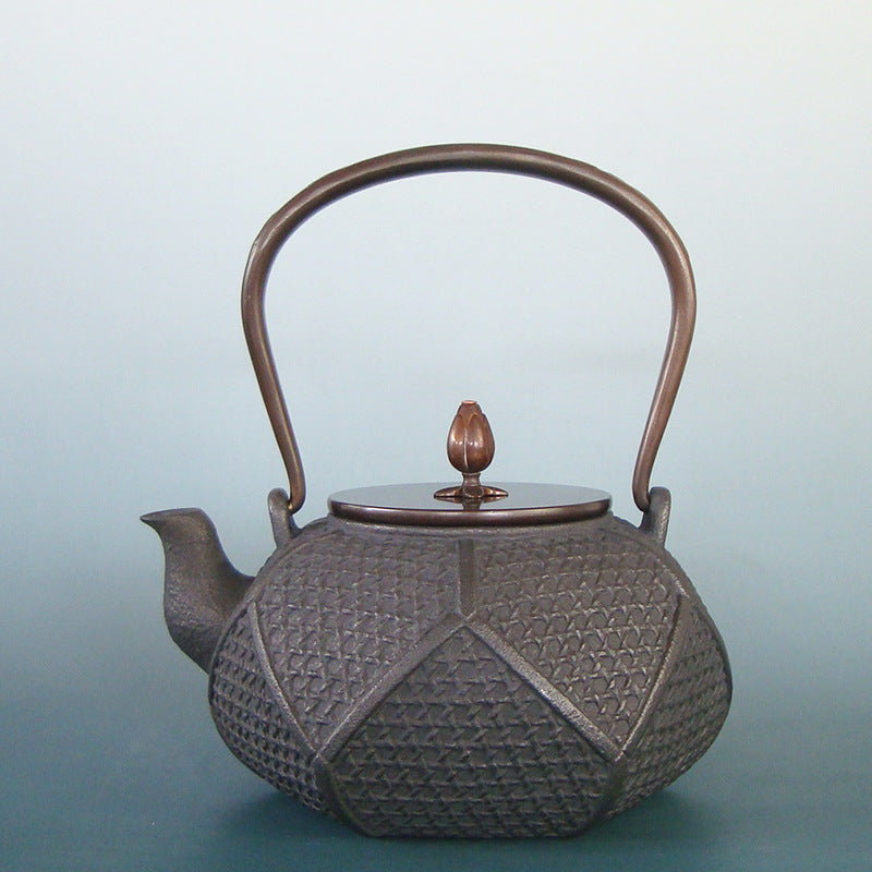 Crafts cast iron pot