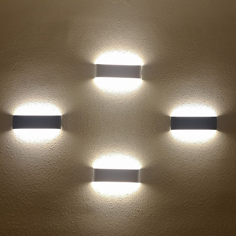 Modern minimalist wall light