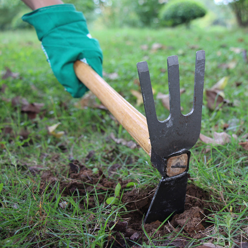 Small artifact with household agricultural hoe tools