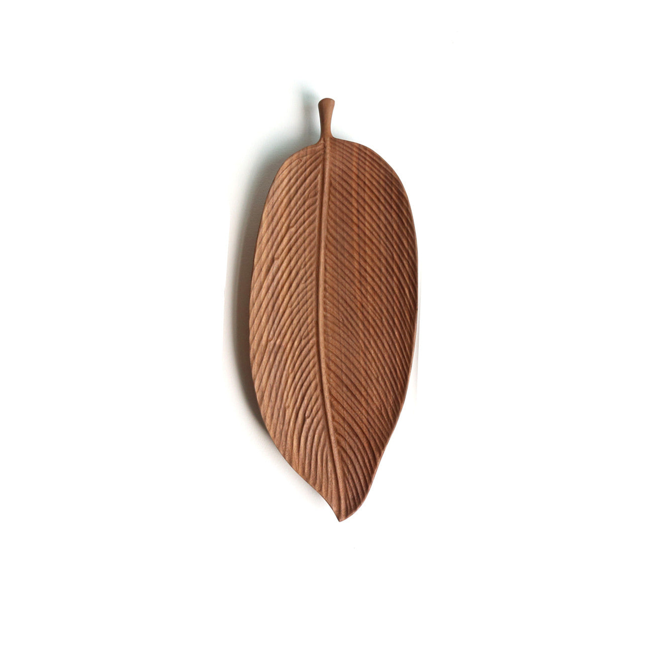 Leaf-shaped wooden tea tray