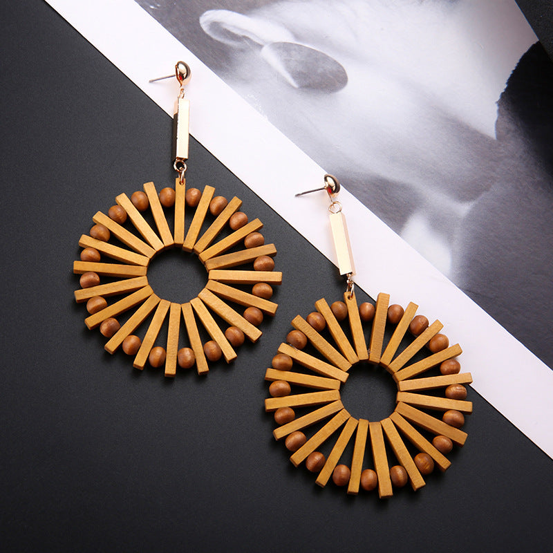 Wooden round earrings