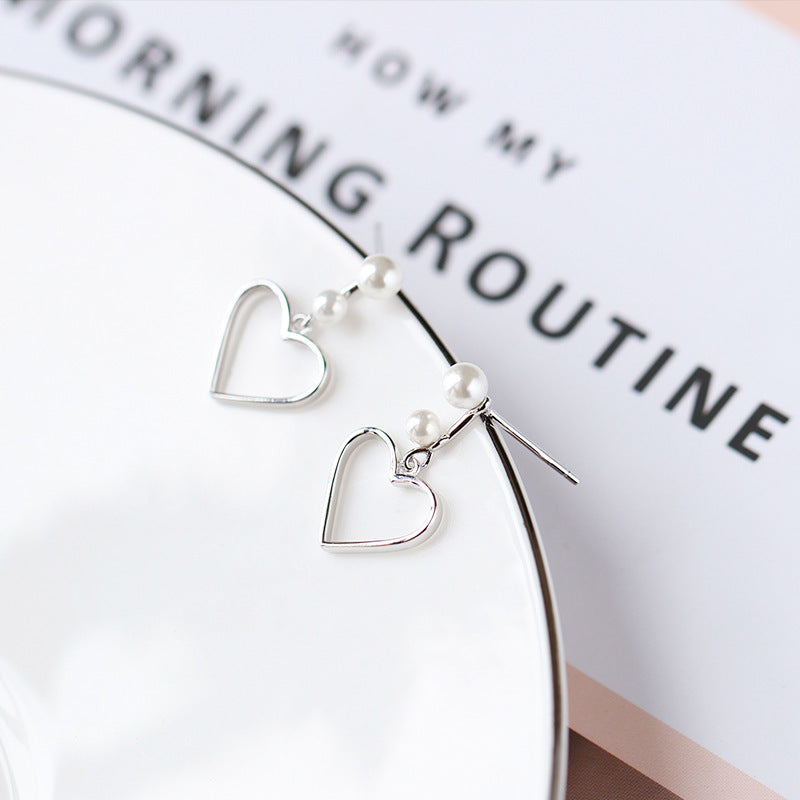 Hollow love earrings