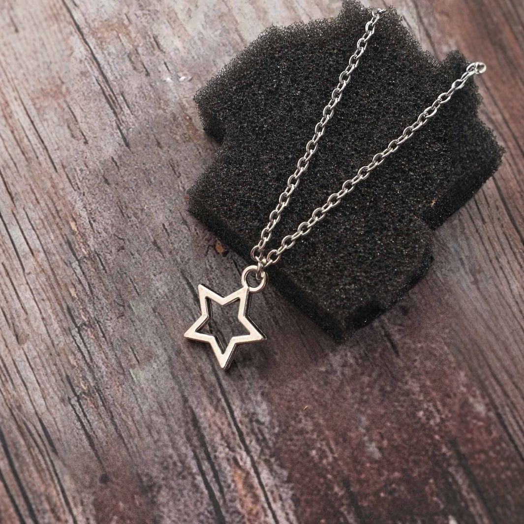 Hollow Stars Clavicle Chain Fashion Cold