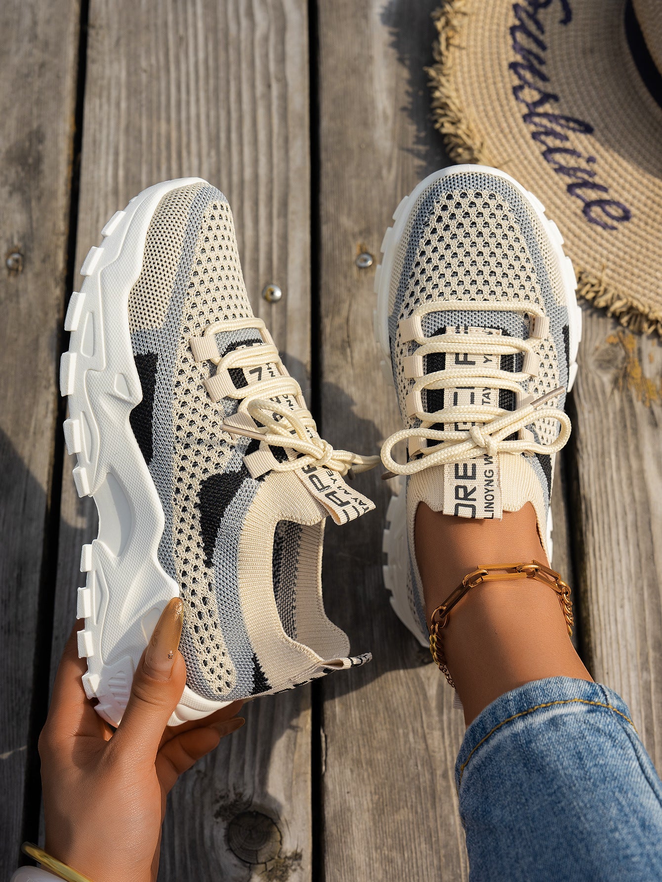Flyknit Mesh Shoes Women's Thin Breathable Casual Shoes