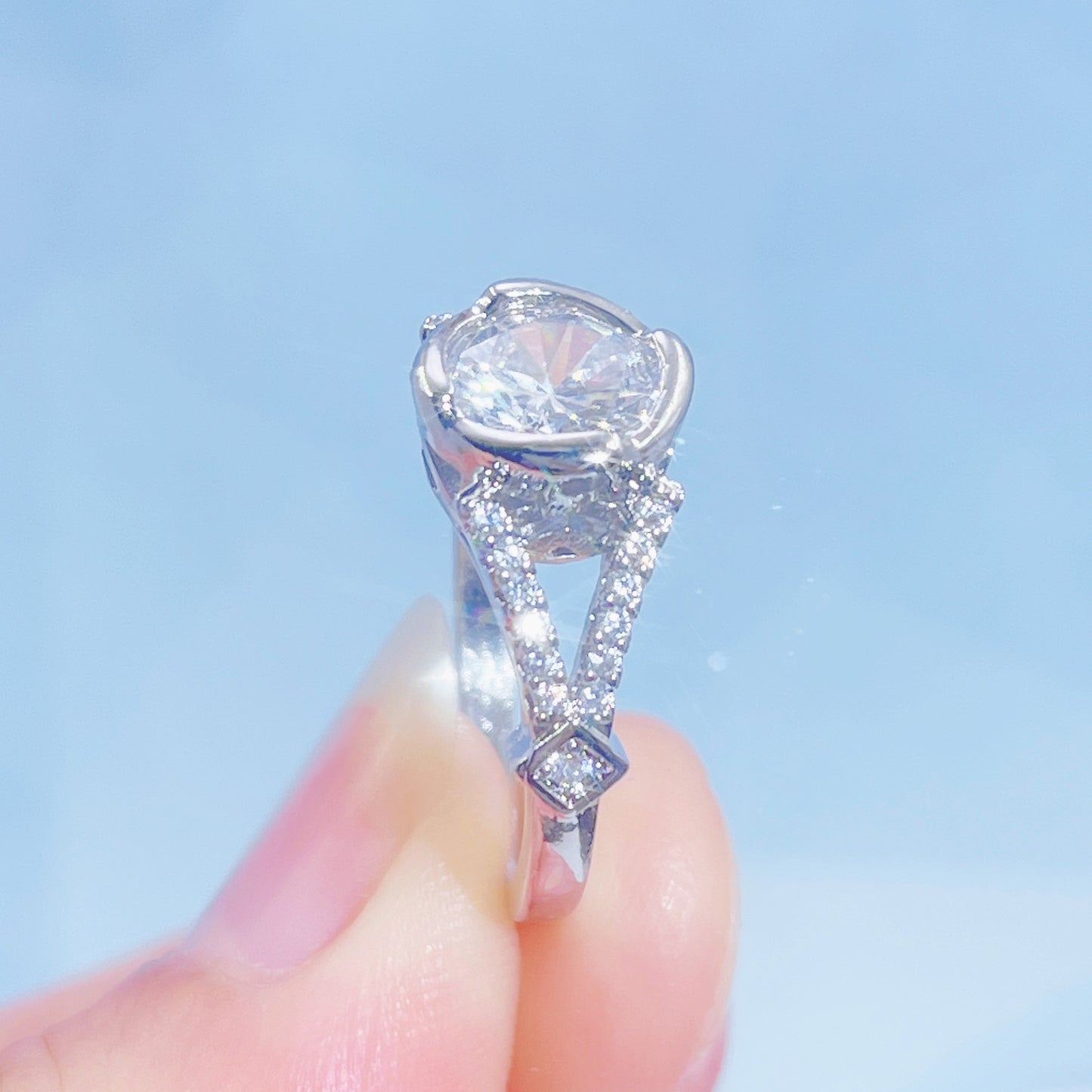 Round Arm Full Diamond Inlaid Zircon Ring