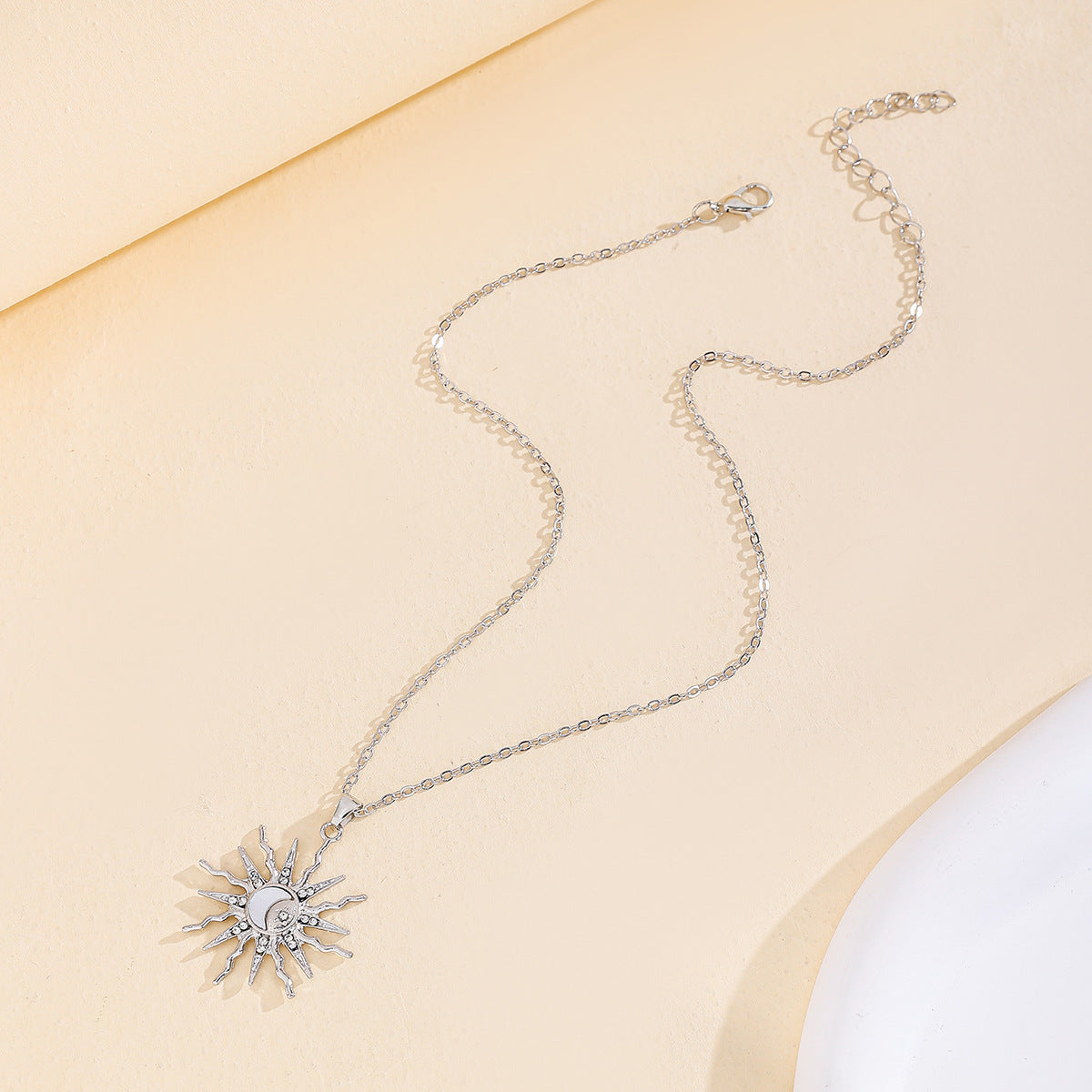 Fashion Alloy Moon Pendant Niche Sun