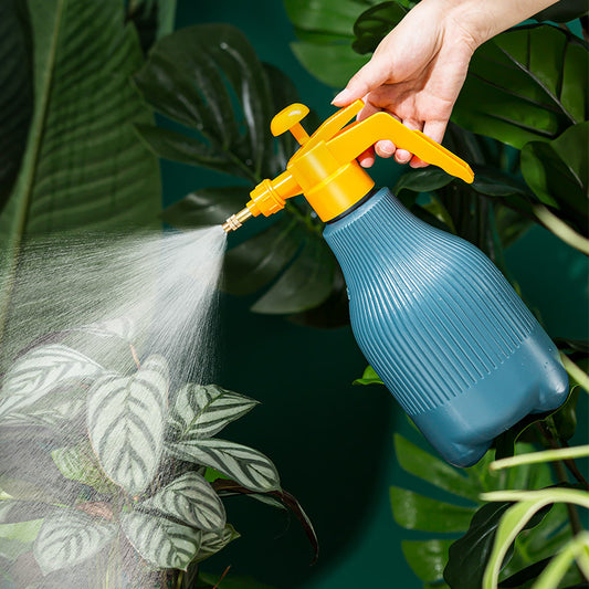 Nordic Color Collision Watering Plastic Watering Can Home Gardening