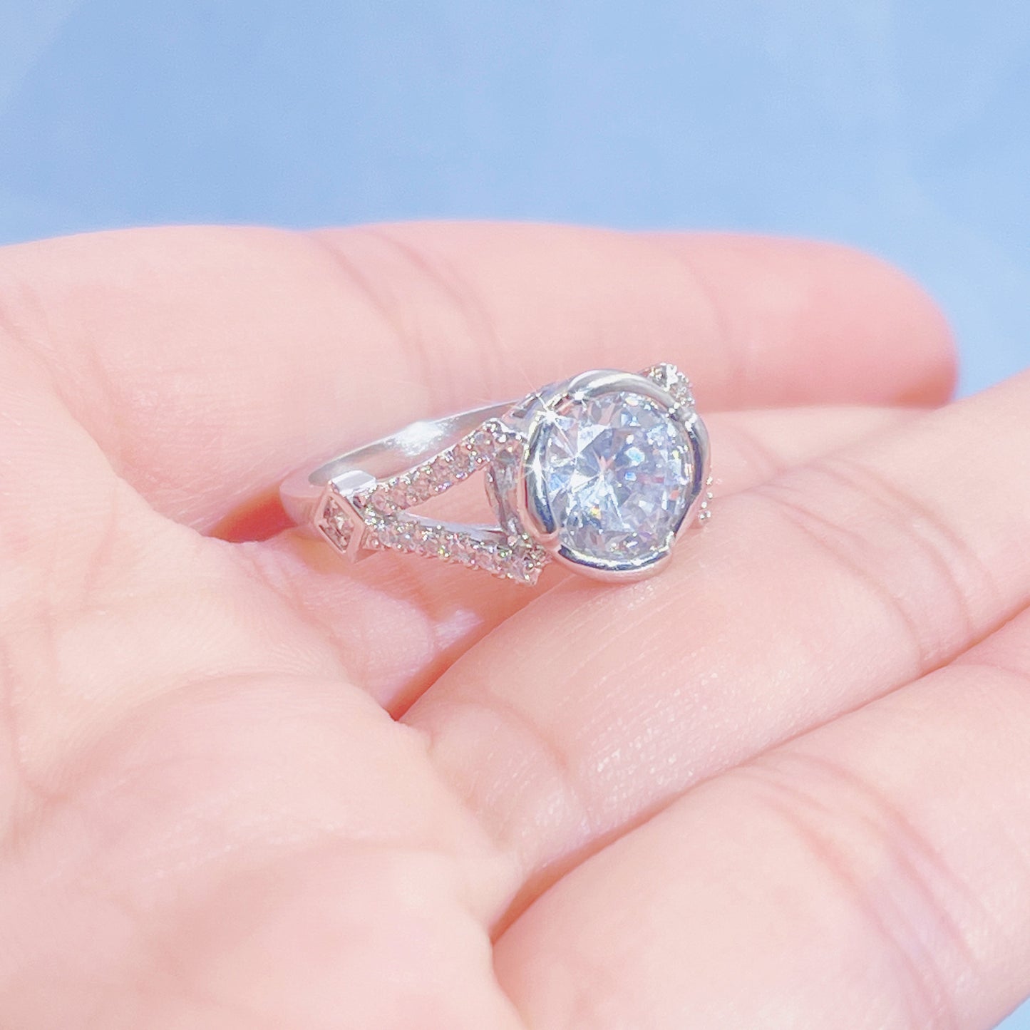 Round Arm Full Diamond Inlaid Zircon Ring