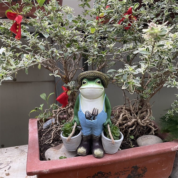 Frog Carrying Barrel Garden Resin Flowerpot