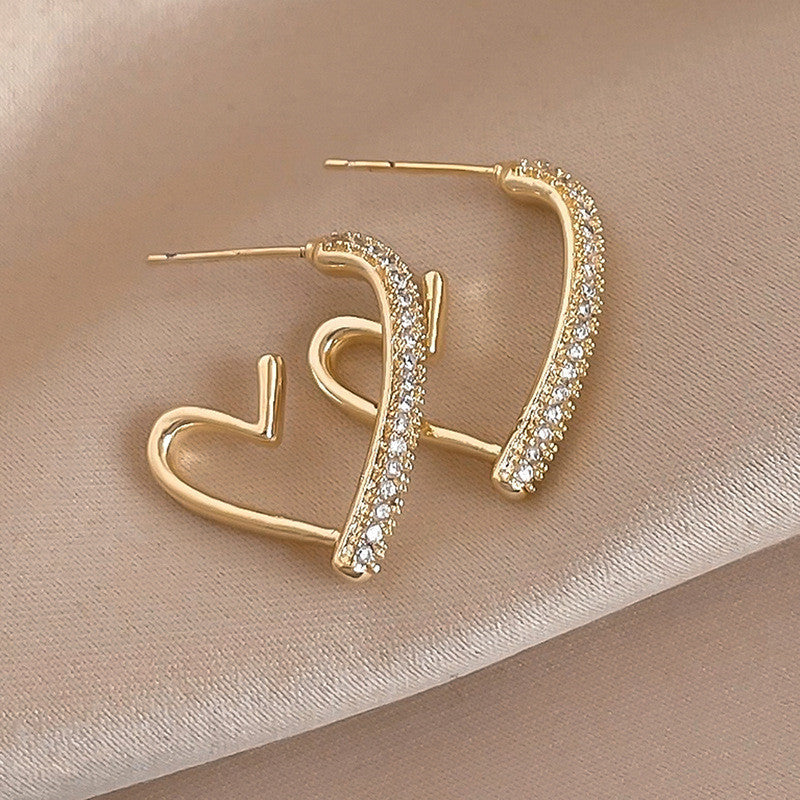 New Trendy Love Heart Earrings Female Light Luxury Minority