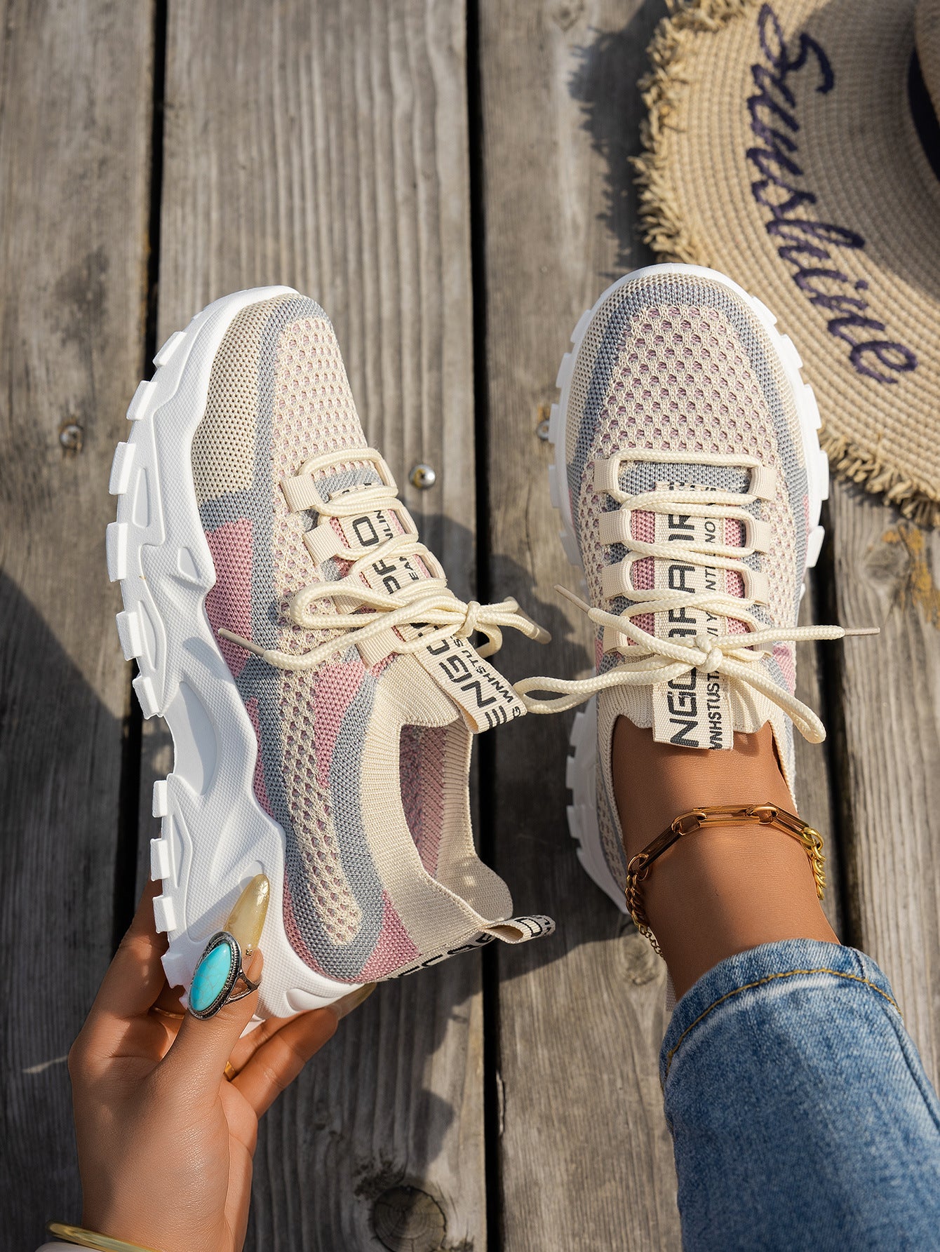 Flyknit Mesh Shoes Women's Thin Breathable Casual Shoes