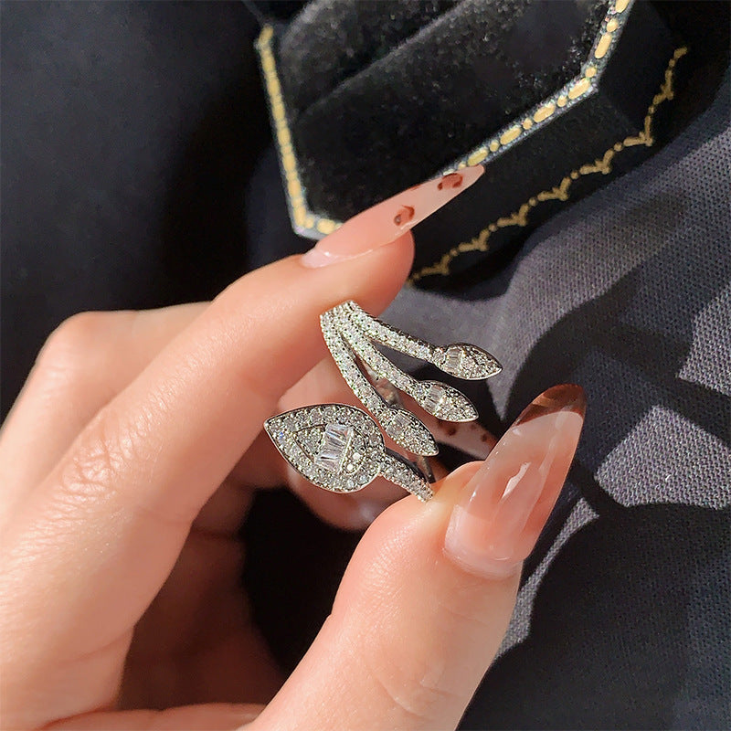 Creative Leaves Zircon Ring Fashion