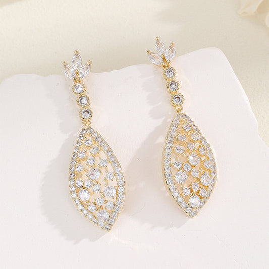 Hollowed Fashion Popular Zircon Earrings